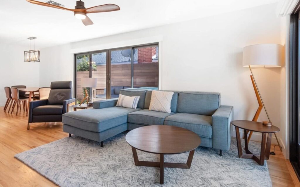 Luxury coastal home interior in La Jolla Luxury coastal home interior in La Jolla