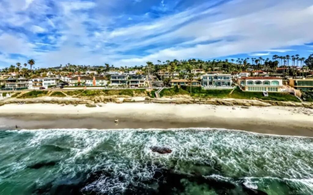 la jolla coastal homes property oversight Beachfront and coastal homes along the La Jolla shoreline