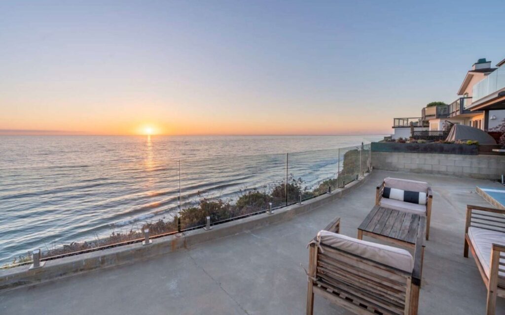 vacation rental maintenance management san diego Luxury coastal vacation rental property in San Diego